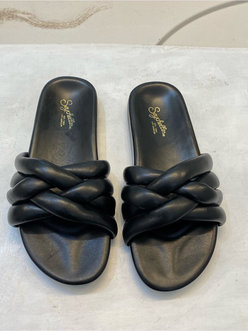 Seychelles low key glow up sandals size 7 excellent condition perfect bottom.